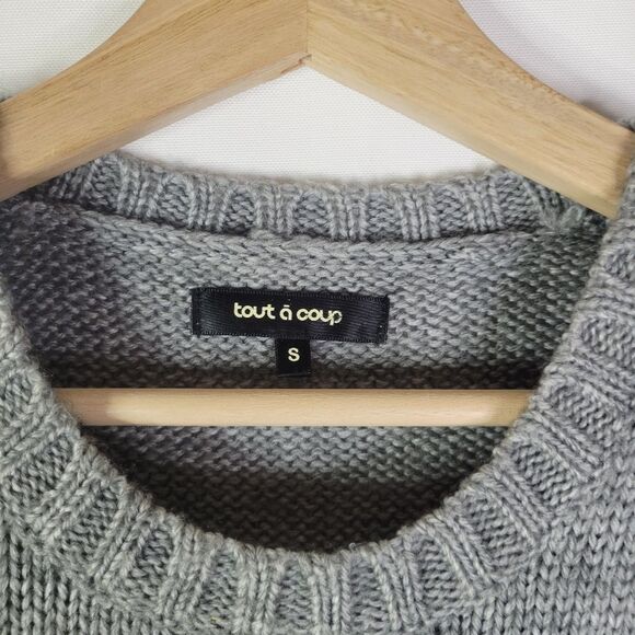 Tout Ā Coup Grey And Yellow Relief Design Knit Sweater - Picture 5 of 11